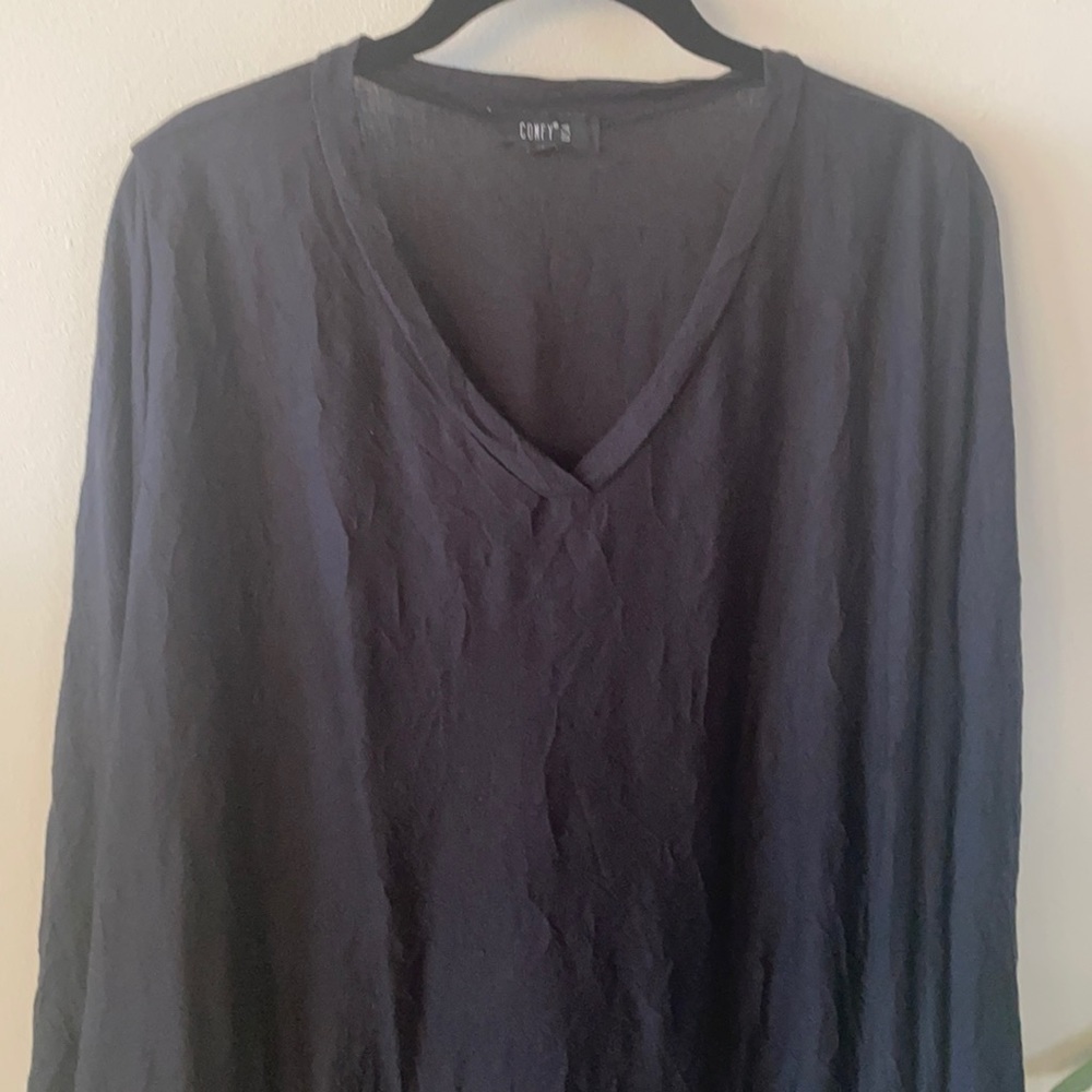 A-line, 2 pockets; 3/4 length sleeves